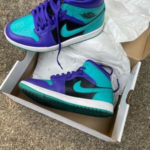 Great condition Jordan 1 shoes. Barely worn and comes with original box.